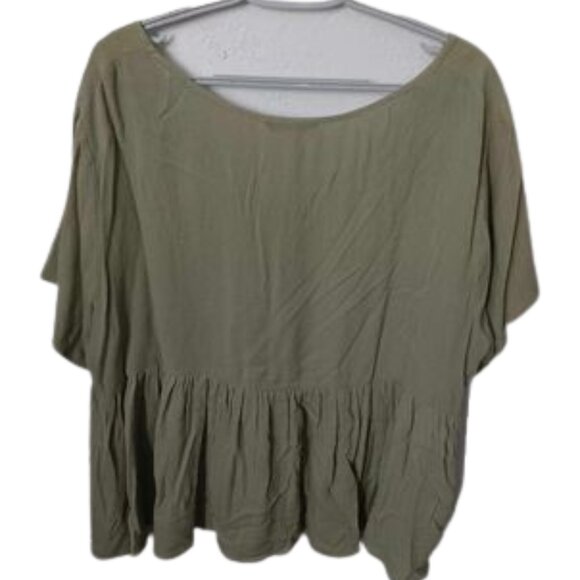 SHEIN Curve Flowy Top Size 1XL - Picture 2 of 10